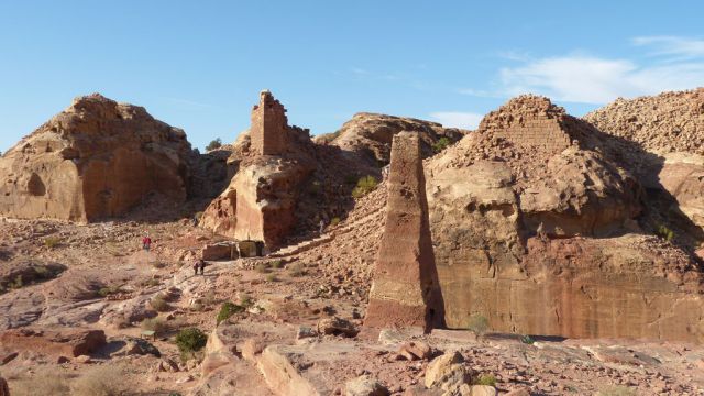Petra - obelisk