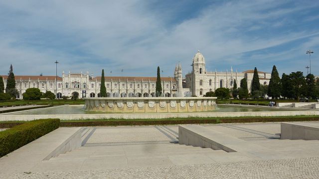 Fonte Monumental De Belém