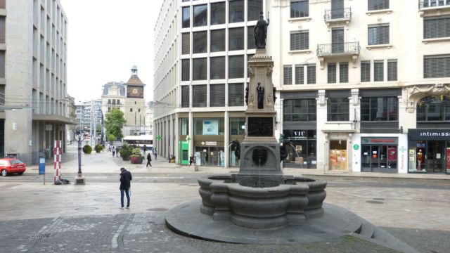 Ženeva - fontána La Fontaine de l'Escalade