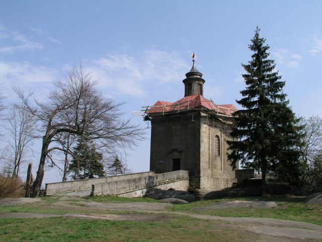 05 04 24 11.02.58 Kaple Na Hvězdě byla zrovna S lešením