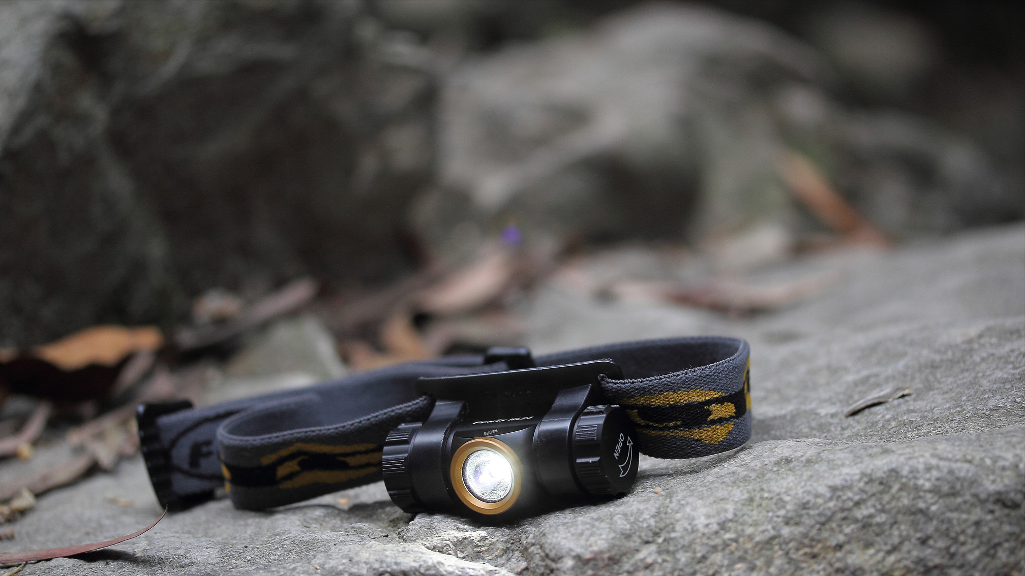 Recenze čelovky Fenix HL23