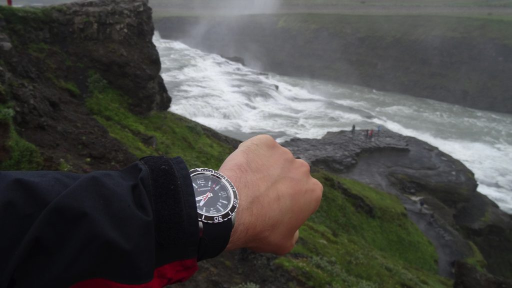 Co by měl geocacher nosit za hodinky, když neloví?