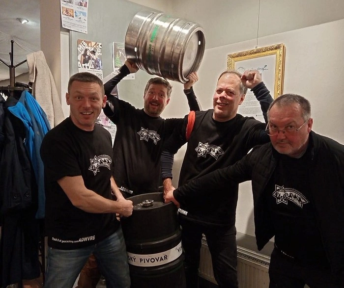 Organizační tým megaeventu Adventní geoskořápky 2025 v Praze – Šaman, Plha, Jednou nohou v hrobě a Mykeš – geokačeři srdcem i duší.